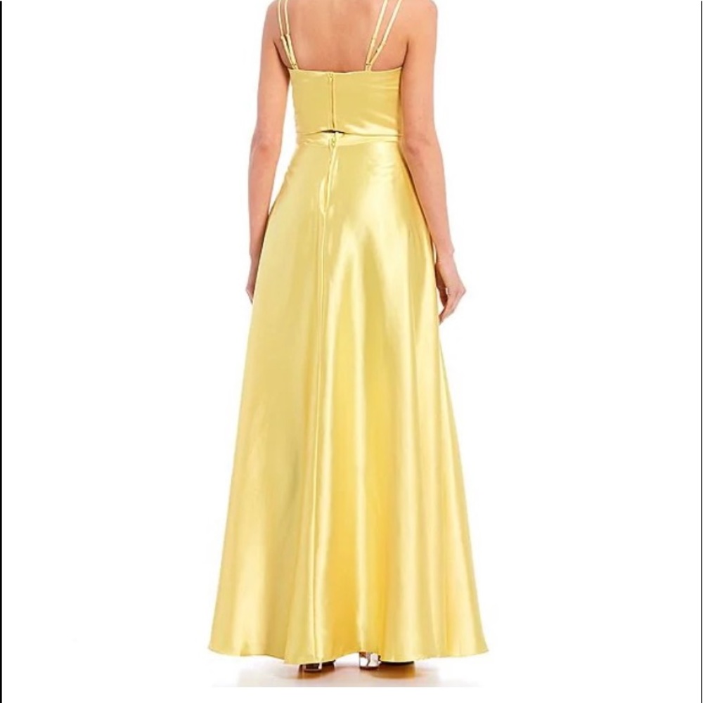 Yellow Prom Gown - Picture 5 of 6